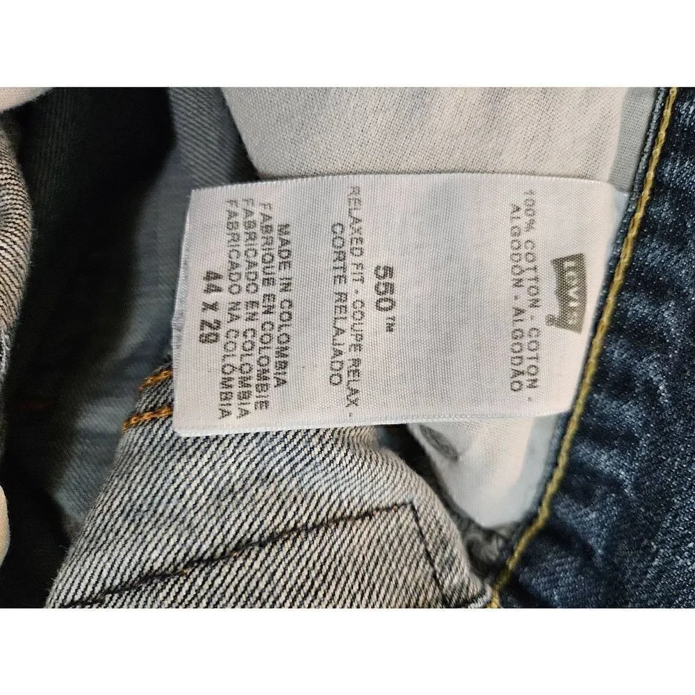 Levis waist 44
